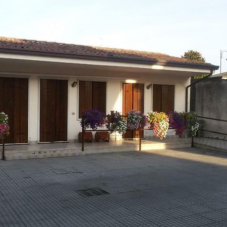 Afrodite Hotel Palu Exterior photo